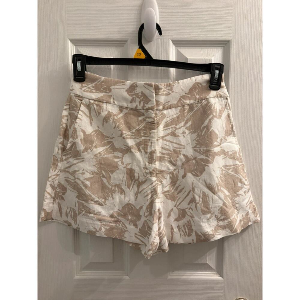 Club Monaco Women’s Refined Flat Front Short Pantalons